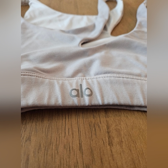 ALO Bra Bundle - Picture 5 of 9
